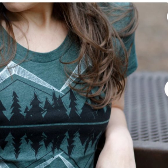 Crater Lake National Park Shirt, Spring Clothing for Her, Oregon Camping T-shirt - Picture 1 of 2